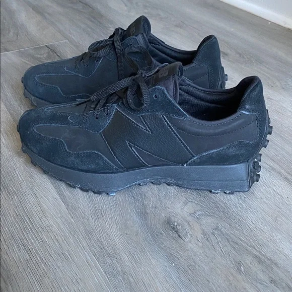 NEW BALANCE 327 ‘BLACK’ - MEN’S 9 TRIPLE BLACK SUEDE LEATHER SNEAKERS